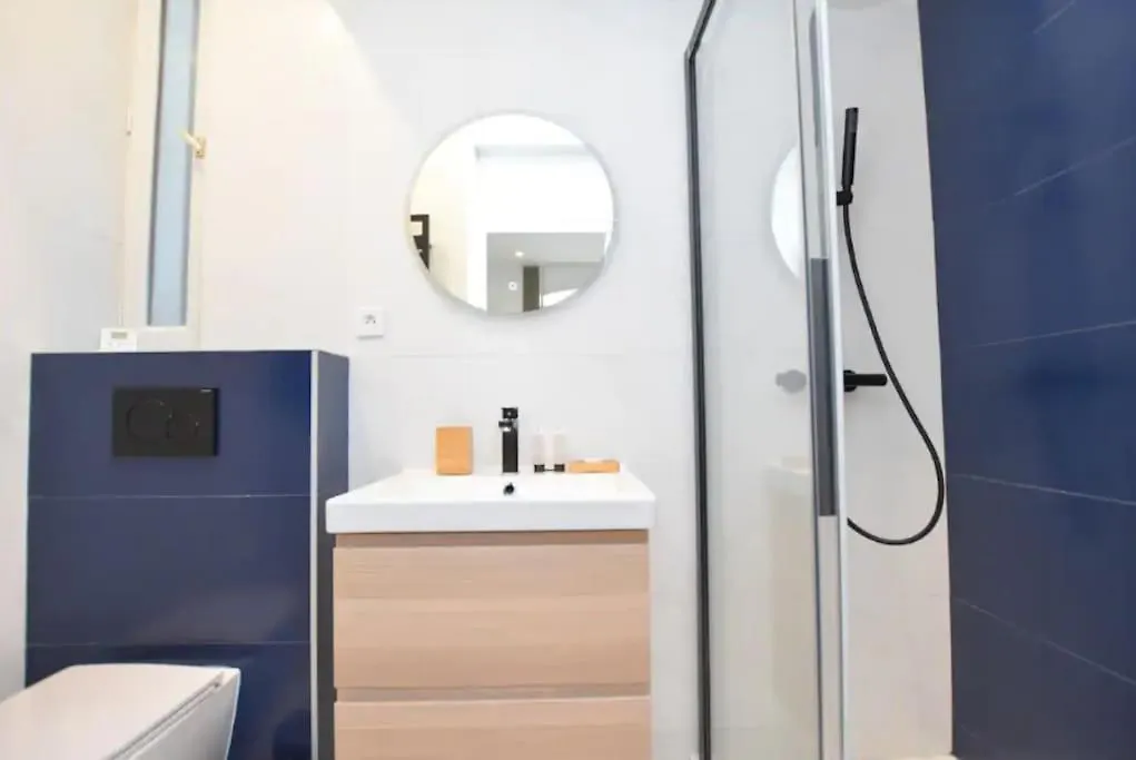 Апартаменты Charming -3br/6p-gare Du Nord/montmartre Париж