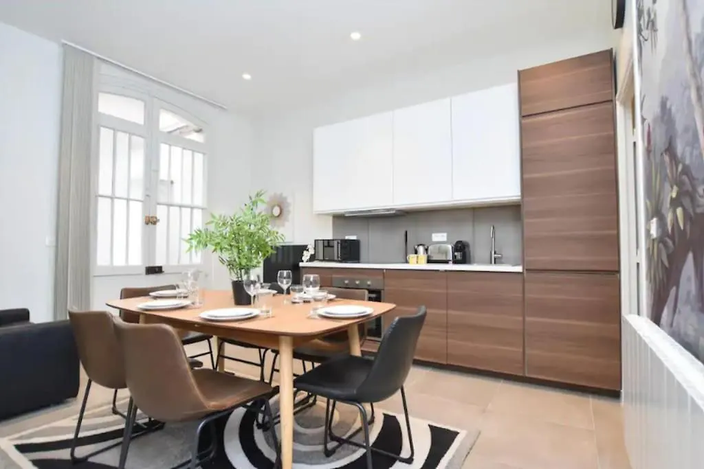 Charming -3br/6p-gare Du Nord/montmartre Апартаменты Париж