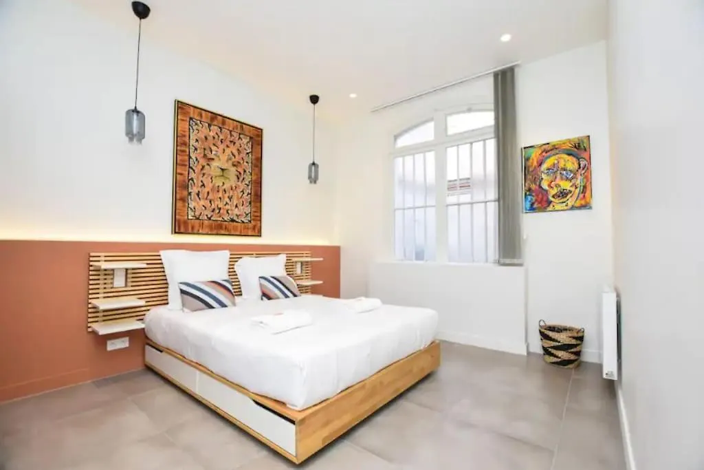 Charming -3br/6p-gare Du Nord/montmartre Париж